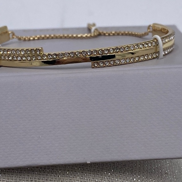 Vince Camuto Gold Tone Pretty Pave Slider Bracelet Bolo Closure - Picture 11 of 13